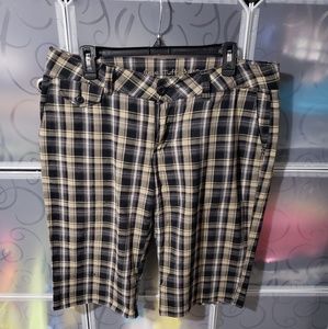 Cute plaid Bermuda shorts